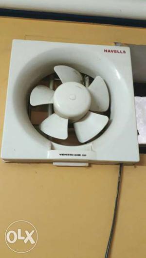White Havells Exhaust Fan good running condition