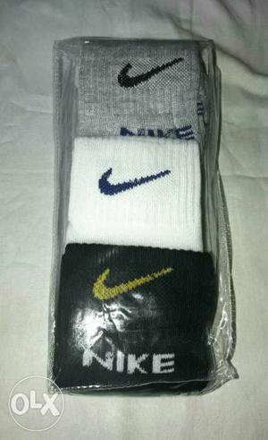 100% New Nike Socks, if you interested you can