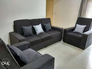 3+1+1 selling 1month old sofa in excellent