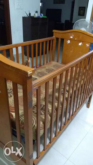 6 years old crib. very good condition