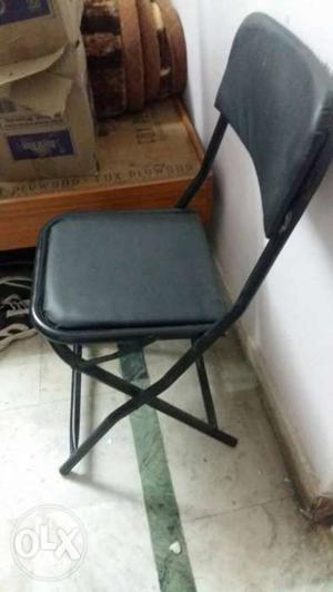 A pair of 4 chairs 3 months old...grab it asap..