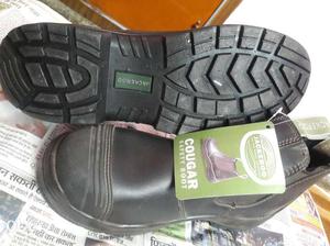 Brand new leather shoe with front part is steel