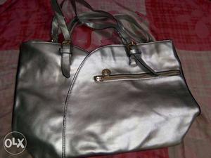 DUBAI Gray Leather Handbag