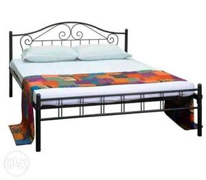 Furniture Kraft Queen Size Branded Metal Bed with