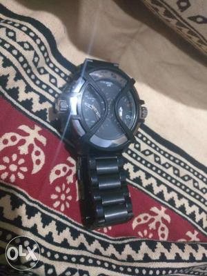 Hii guys I want sell my imported watch I bought