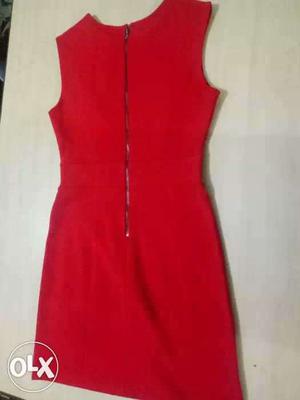 I want to sell my lucky red one pease/top in  rupee bye