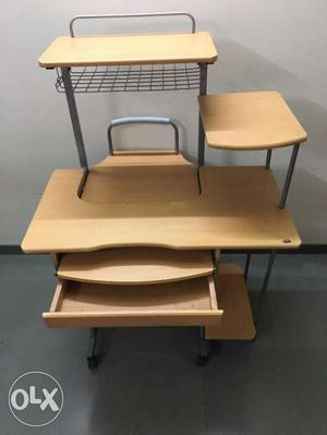 Neat Computer Desk