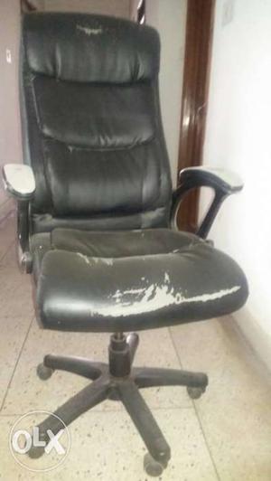 Revolving chair. Good condition