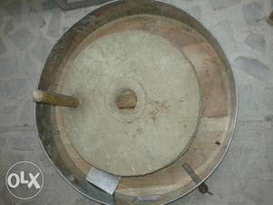 Round Gray Concrete Manual Grinder (Atta chaki)