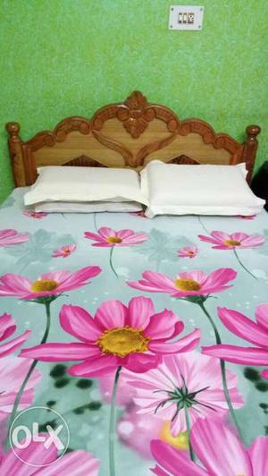 Urgent sale - Queen size bed with high density 4