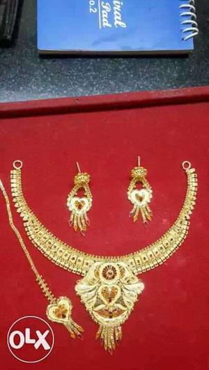 Women's Gold Bib Necklace And Earrings Set