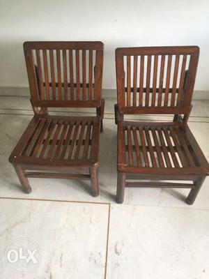 Wooden chair set of 2 excellent condition