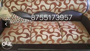5 seater sofa very good condition 2 month old