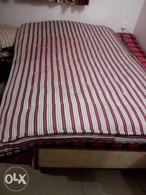 6 by 4 feet inches mattress for sale looking for