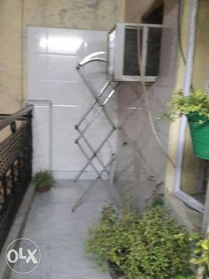 Aluminium clothes dryer stand in good condition