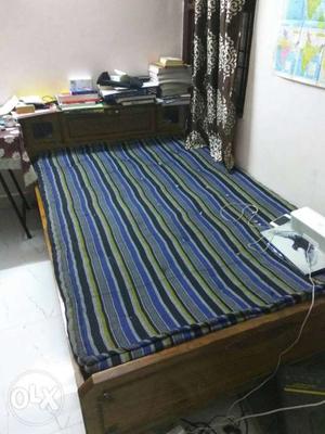 Bed set with box 6'×4' along with a folding bed