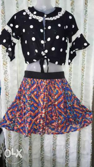 Black And White Polka Dot Crop Top With Pleated Skirts