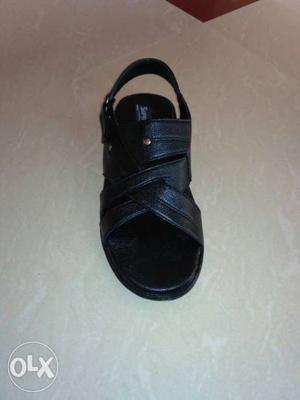 Black Leather Open-toe Flat Sandal