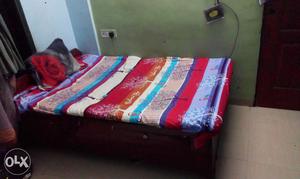 Box bed four by six ft. good condition.. you can