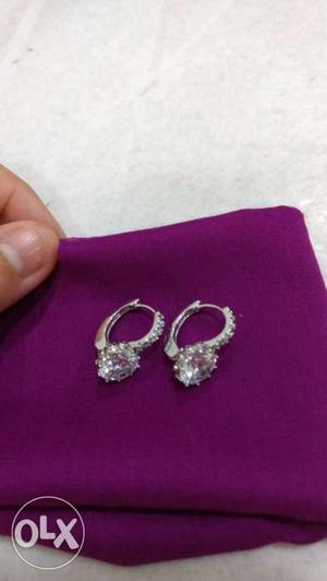 Diamond earrings easy to wear n comfortable