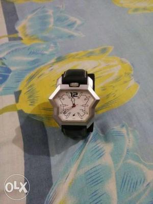 Fastrack hand watch use only 6 month