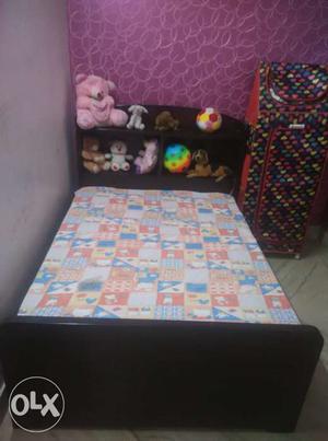 Kids wood bed (with storage boxes) along with
