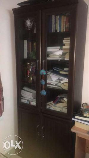 Lovely bookshelf. excellent condition
