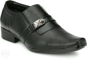 Men's paired Black Dress Shoes