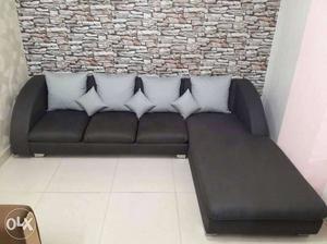 New launger sofa set with 10 yer guarantee.
