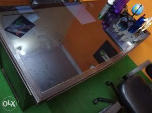 Office Boss table (Executive Style) in very nice