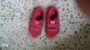 Puma shoes for kids in pink colour and very good