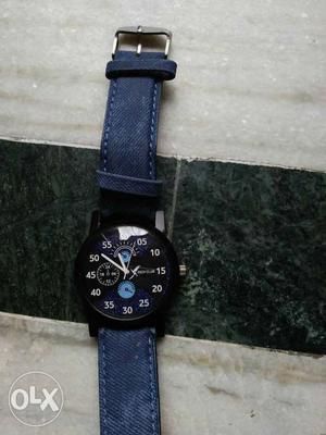 Round Black Case Chronograp Watch With Gray Leather Strap