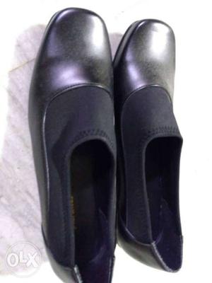 Stylish Black from USA size 39 black shoes. Very