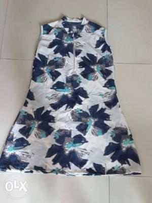 Women's Blue, White, And Black Floral Sleeveless Dress