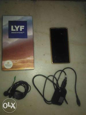 I want to sell my lyf f8 its a good phone with 4g