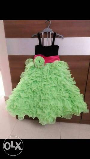 ITS A BRAND NEW DRESS..FOR 5-6 years old girl