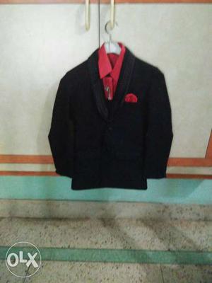 Kid black and red suit 8to10 years