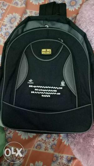 New college or school bag with 4 jips