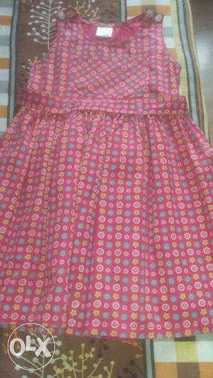 Sleevles frock for baby 5 to 6 years good