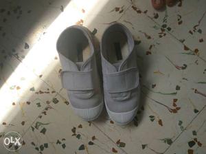 Toddler's Pair Of Grey Lop Tops Sneakers