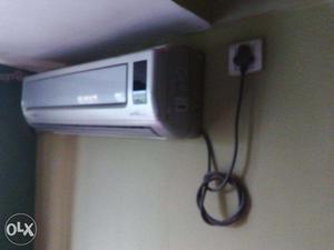 0.75 Ton Voltas Split AC 9 years old at Bhandup for Rs