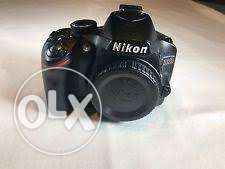 D Nikon dslr camera body only in a excellent condition.