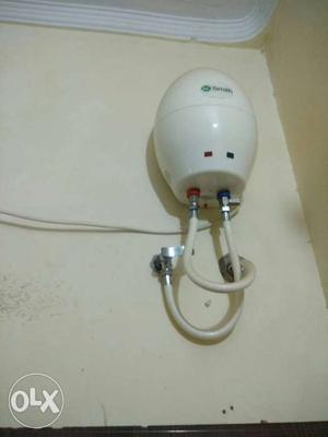AO Smith Instant electrical water heater 3 Ltr