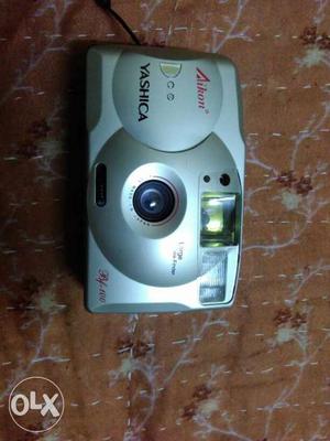 Aikon YASHICA BF-100 roll Camera with original cover