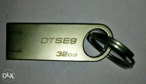Gray 32Gb DTSe9 Flash Drive