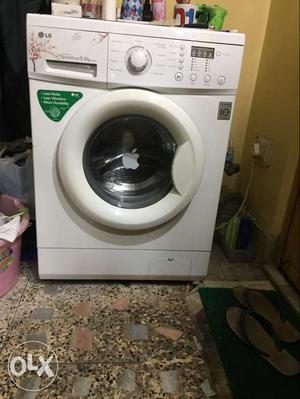 LG, 5.5 Kg, front loading washing machine