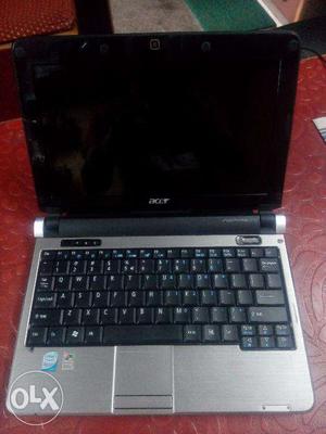 Laptop with wrnty Brand new condition 5 hrs backup, 11" HD