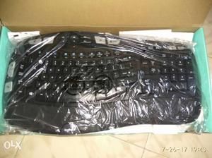 New Logitech MK550 Wireless Keyboard and Mouse