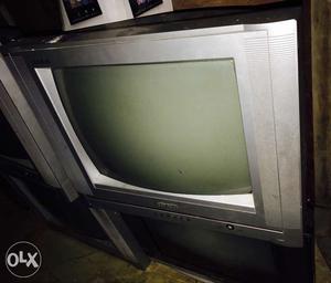 On sale is a 21inch Sony Vision CRT TV in great