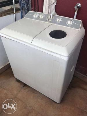 Semi automatic 6.2 ltr lg washing mchine for